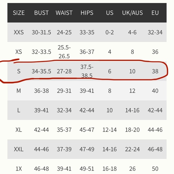 *SOLD* Fabletics Boost 7/8 Leggings - Picture 5 of 8